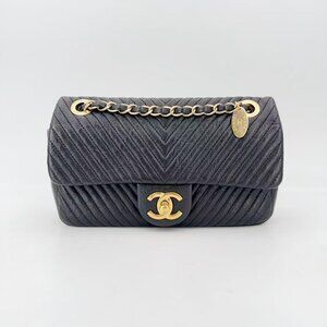 Chanel Calfskin Surpique Chevron Medium Flap